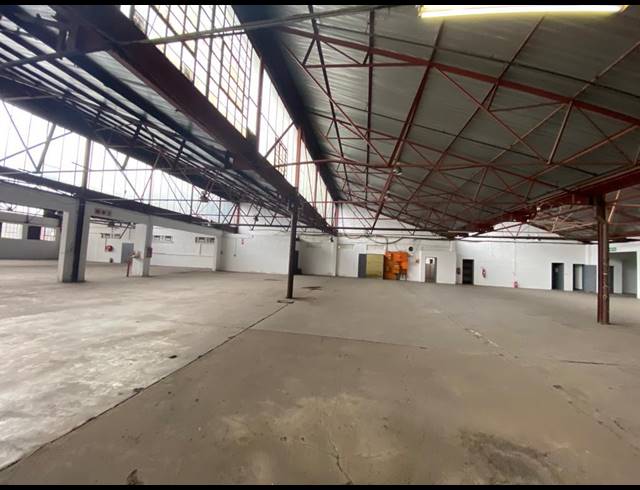 4,302M² WAREHOUSE FOR SALE IN INDUSTRIA WEST